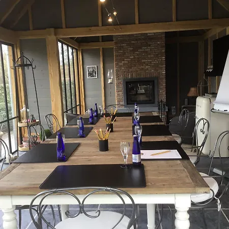 B&B Charming Escape Bed and breakfast 4*
